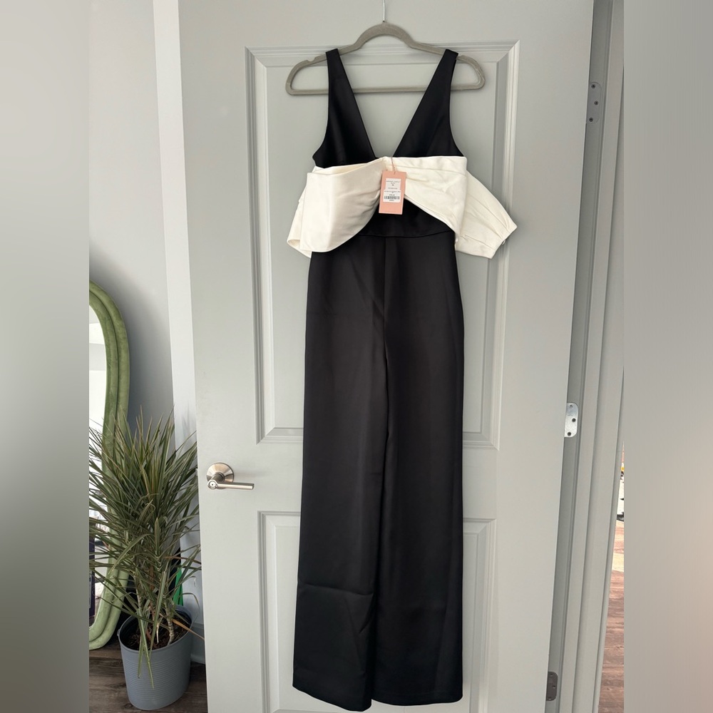 Alexis Marinna Black White Wide Leg Sleeveless V-Neck Cocktail Jumpsuit - Picture 8 of 9